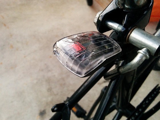 自転車 リアライト 自動点灯 ソーラーsolar1の電池交換